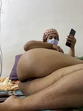 hot-nayla (F young) - رقص عاريا