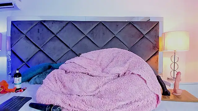 lunaacurly (F teen) - fuck me so hard in missonery