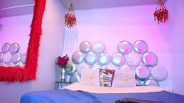 scarlett_venom_ (F teen) - SPANK MY ASS AND OIL