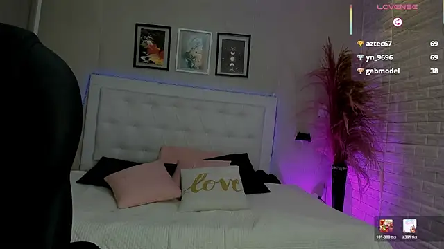 karol__miller webcam