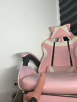 Webcam Model (alibellsex)  is live.Free join now!