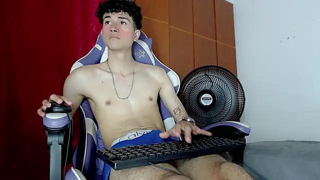 johnny_cagee_ (M twink) - dance sexy