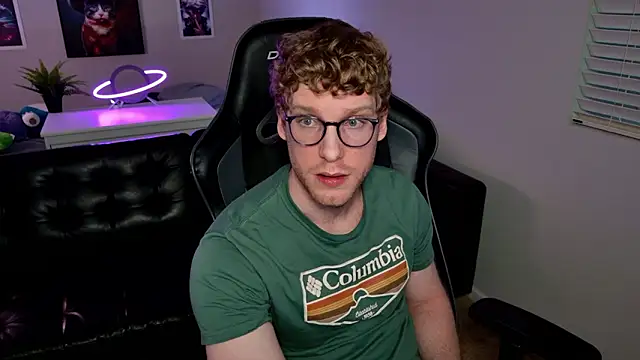 BlueEyedTallGuy94 webcam