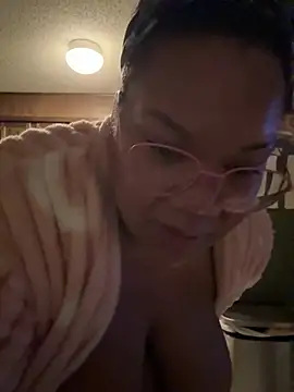 InterRacialFacial7296 webcam