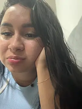 pretty_isadora (F young) - Silence, people nearby #public #pussy