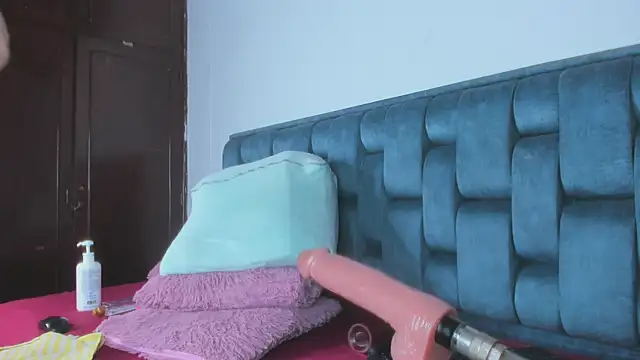 roxy-smith (F young) - Anal Control 4 minutes