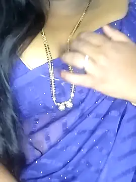 Webcam Model (Divyahoty)  is live.Free join now!