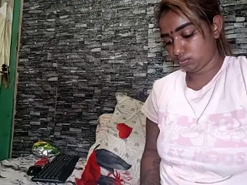 Indiasfantasy_ webcam