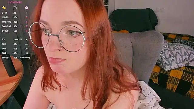 Alice_CutePerv webcam