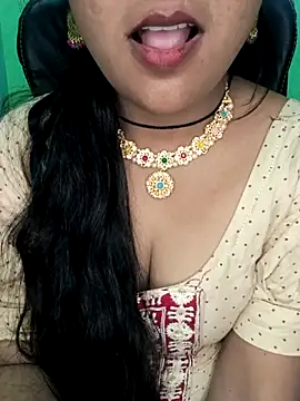 Rashmi_sharma_0