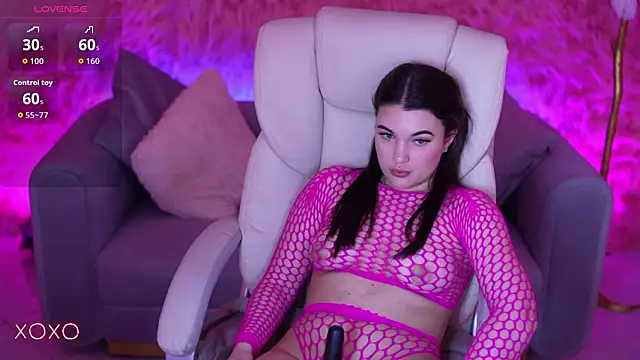 YourLolaBunny webcam