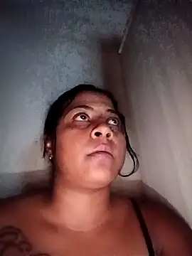 Giselabrunette25 webcam