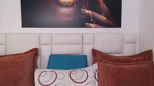 NicoletBlossom webcam