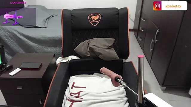 xxbbtaa (F young) - Plug anal+ Oil ass+ Nakeddd