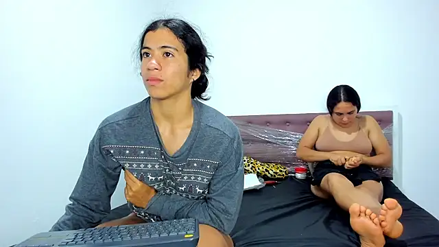 AshleyandCleo webcam