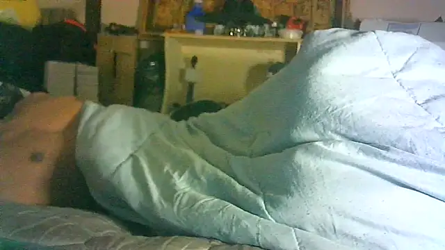 ON3YOULLN3VER_FIR3 webcam