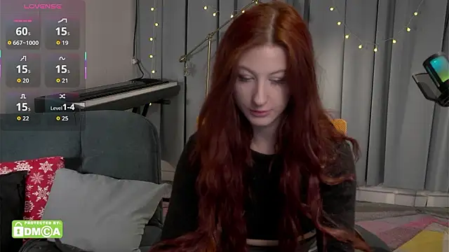 caty_cuddly (F young) - doggy wihout pant