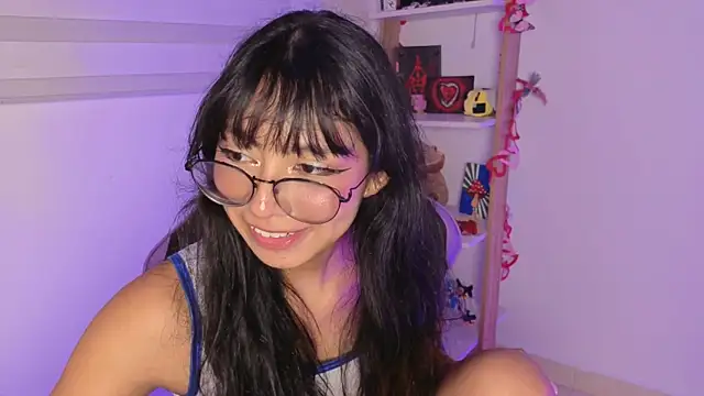 Yommi_Winx webcam