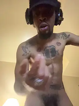 thefreakscomeoutatnight webcam