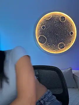 sarahhsmitth1 (F young) - LAST TIP GETS CONTROL FROM MY HITACHI