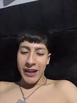 stiven_017 (M young) - masturbation in ticket show