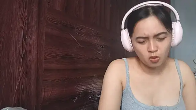 ChristiniaWins webcam