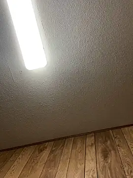 james816 (M young) - a better camera and tripod stand