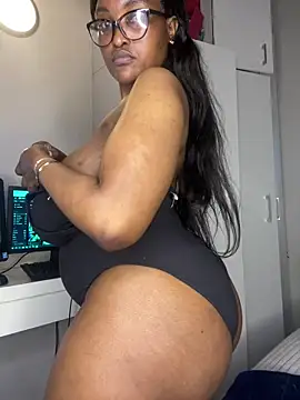 bustygoddess32