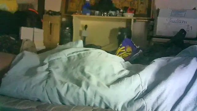 ON3YOULLN3VER_FIR3 webcam