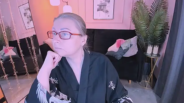 alexandrakind - AlexandraKind's free webcam - UK Sex Cams