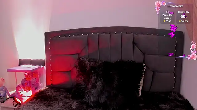 Lilith_blaze_Fg webcam