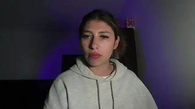 AliceTeenager___ webcam