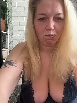 JenniferCarmen webcam