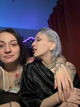 Dooubletroublee webcam