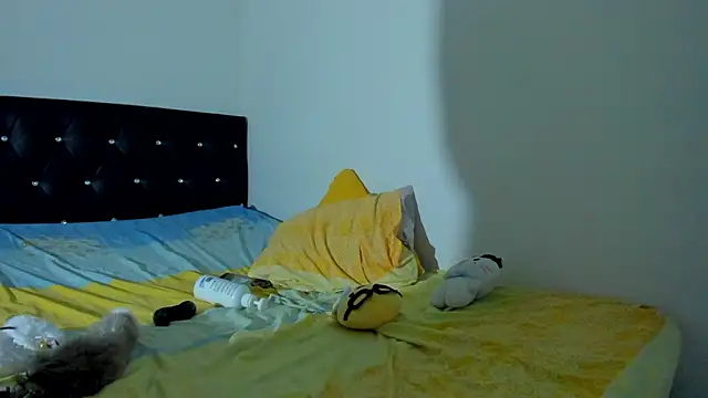 velvet_rouse - Velvet_Rouse's free webcam - UK Sex Cams