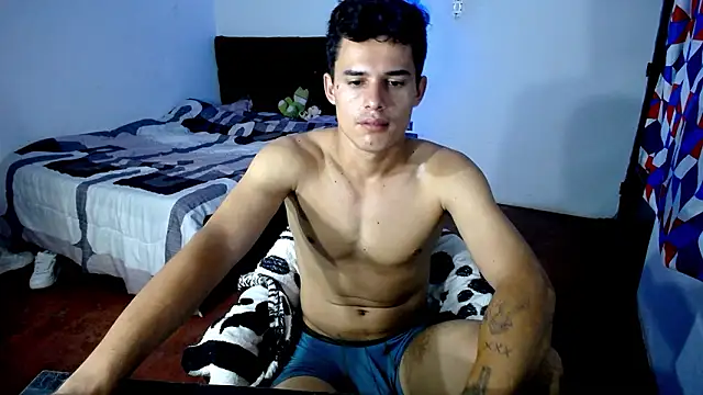 freddy_romas webcam