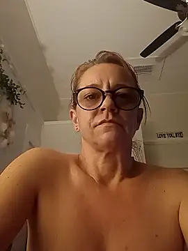 nextdoor691 (F milf) - 2000