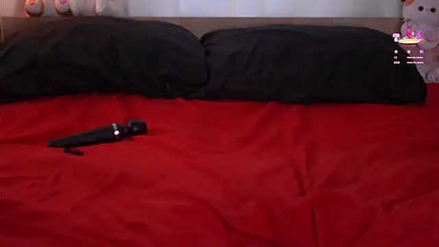 maudale (F young) - WATER ON MY CUTE ASS