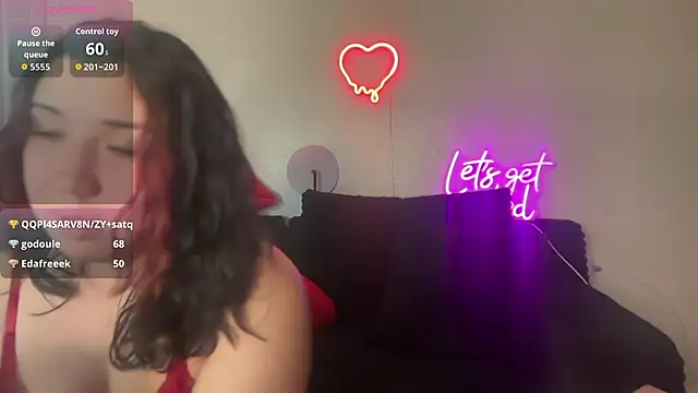 nina_lovez (F young) - both tits out