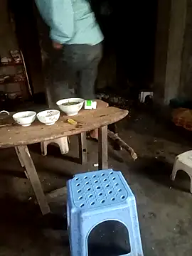 baby7005 (F young) - Ngực trần