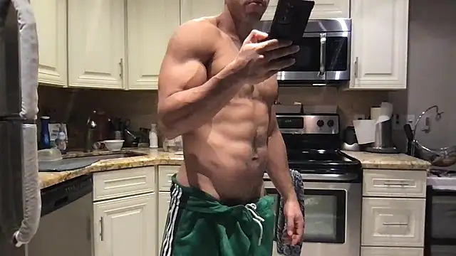 BigGuyMuscle webcam