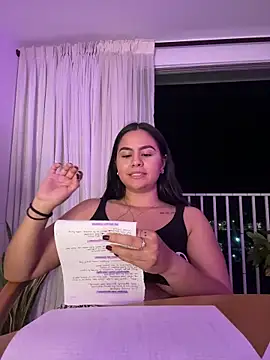 Webcam Model (KattyPortman)  is live.Free join now!