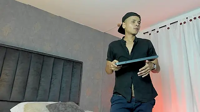 Alejandroo_Montenegro webcam