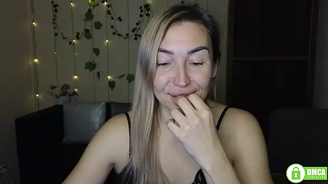 kiss_julli88i - Kiss_julli88I's free webcam - UK Sex Cams