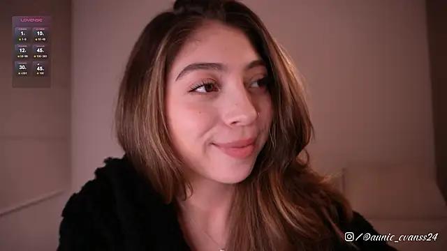 annie24_evans (F young) - Show naked