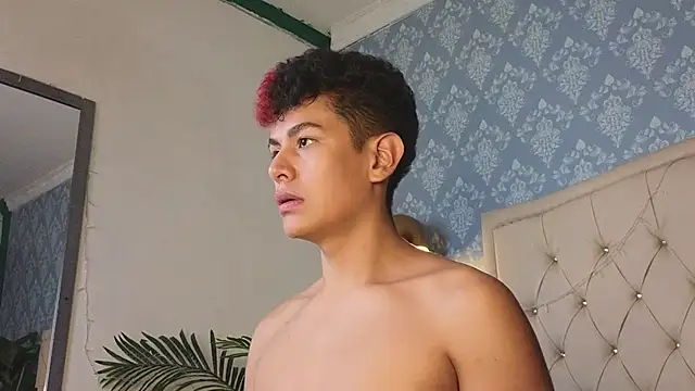 Blakee_Blossom webcam