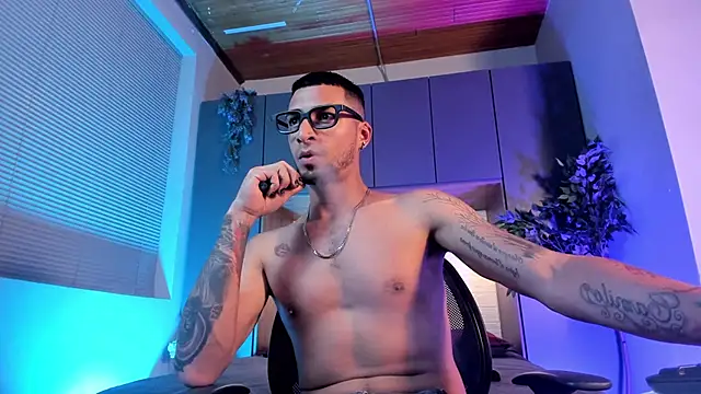 drakeneumann - DrakeNeumann's free webcam - UK Sex Cams