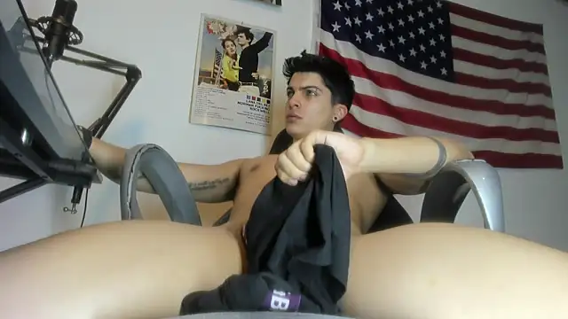 charlie_hotxxx (M young) - MY BIG CUM!!!