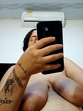 liancy (Ask my age) - ANAL PLUG + SPANKING