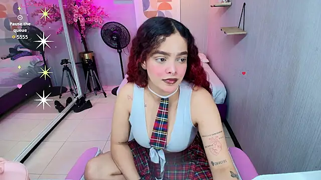 Maggy_t18 webcam